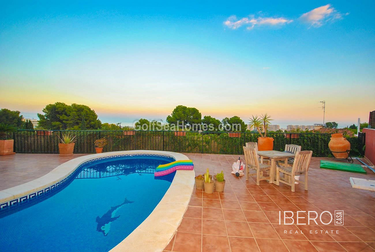 Prodej domu 250 m² s pozemkem 800 m² — photo 2