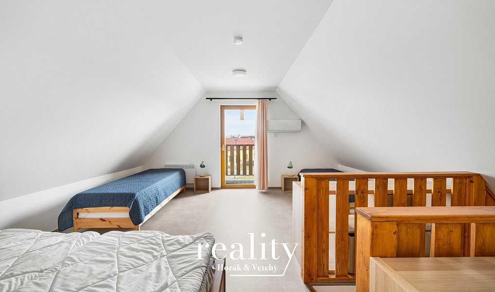 Dva apartmány s vinárnou a vinným sklepem 190 m2, Jevišovka, Jevišovka – náhled fotky 14