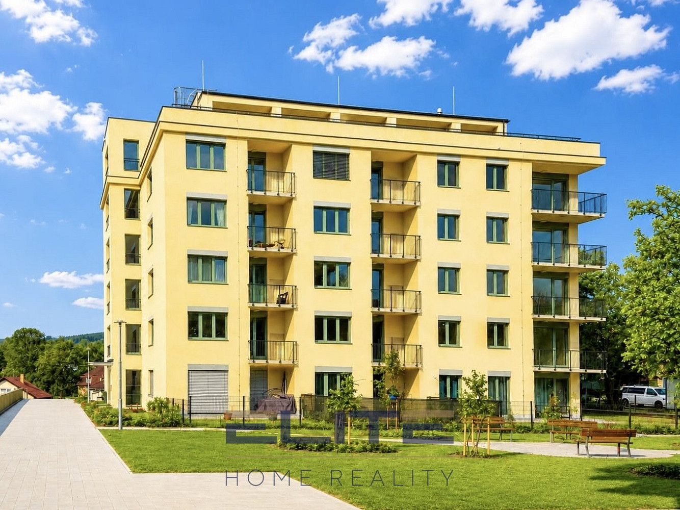 Novostavba 1+kk s předzahrádkou a garážovým stáním Zahrada Gallas, Liberec