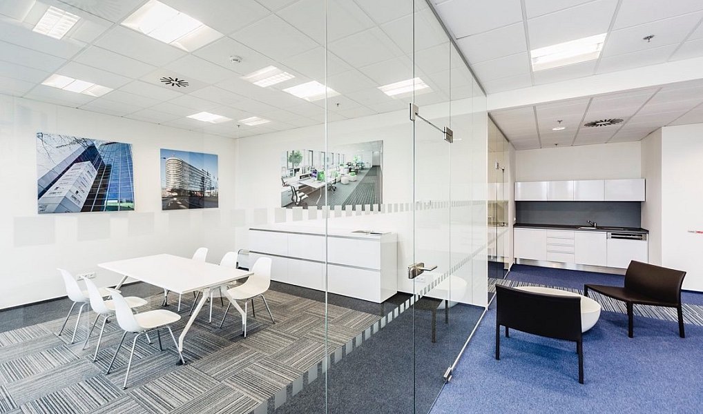 Pronájem kanceláře 678 m², Praha – náhled fotky 5