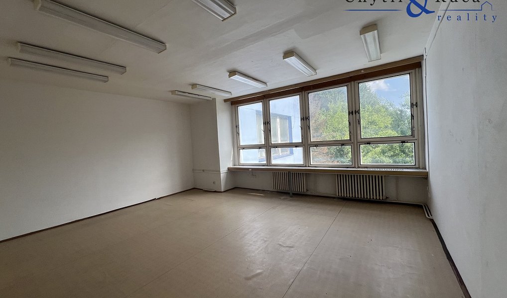 Prodej skladovacích prostor 2 156 m², Vsetín – náhled fotky 17