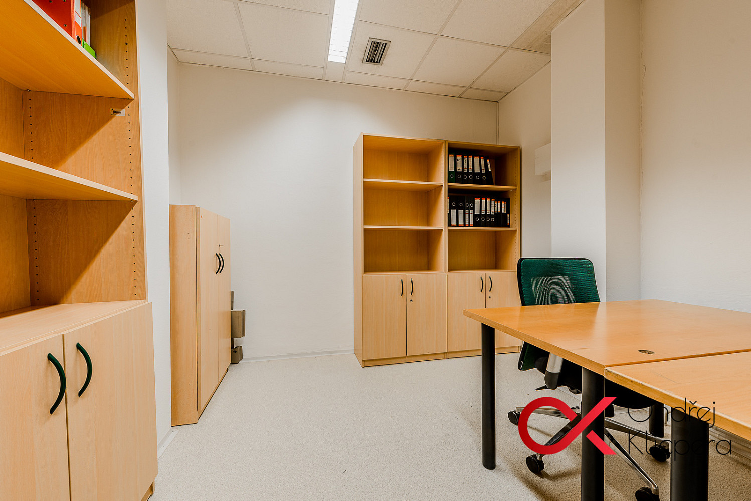 Pronájem kanceláře 44 m² – fotografie 3