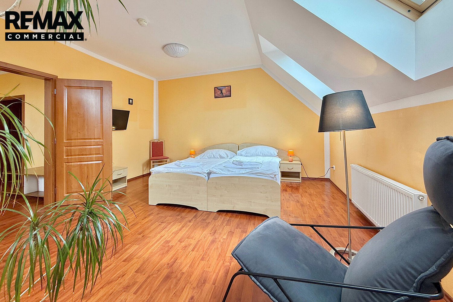 Prodej ubytovacího objektu 1 360 m² – fotografie 3