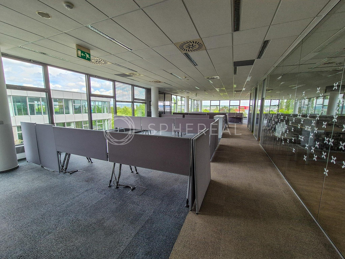 Pronájem kanceláře 2 000 m² – fotografie 4