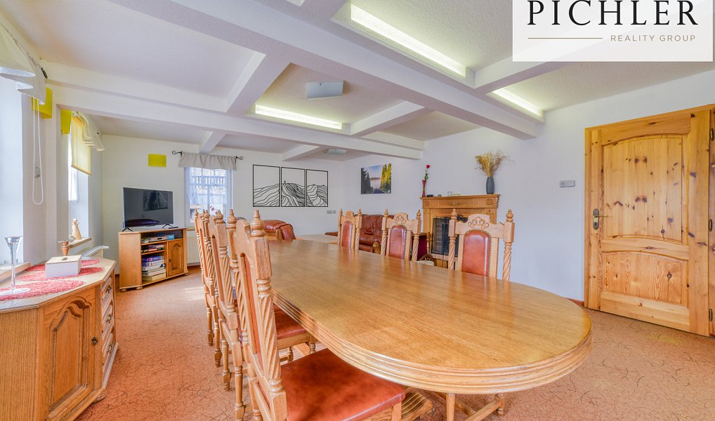 Prodej domu 341 m² s pozemkem 424 m², Stříbrná – náhled fotky 11