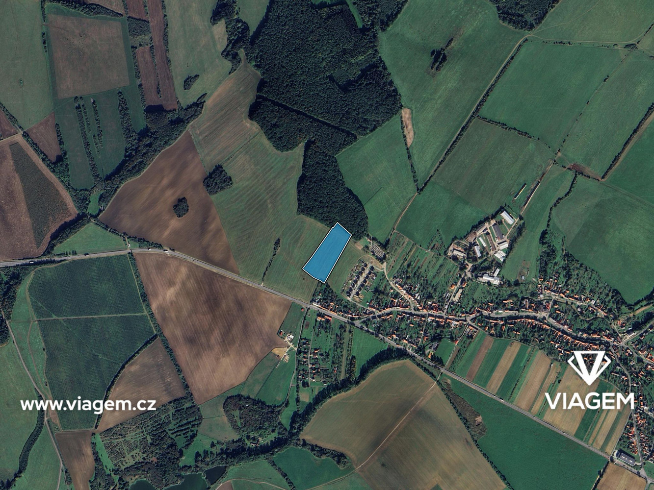Prodej stavebního pozemku 1 380 m² – fotografie 3