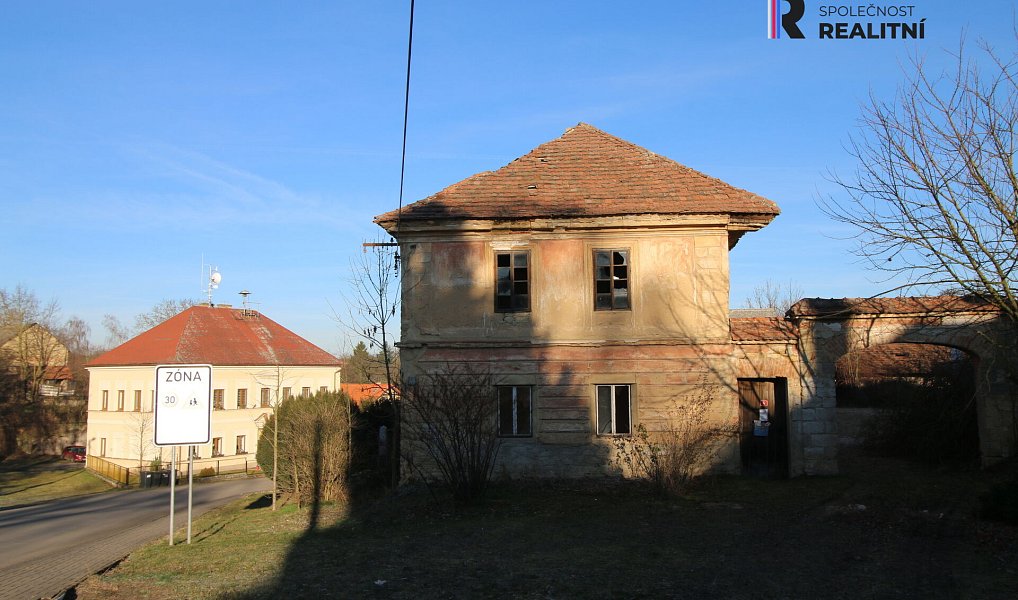 Prodej domu 618 m² s pozemkem 3 191 m², Chorušice – náhled fotky 3