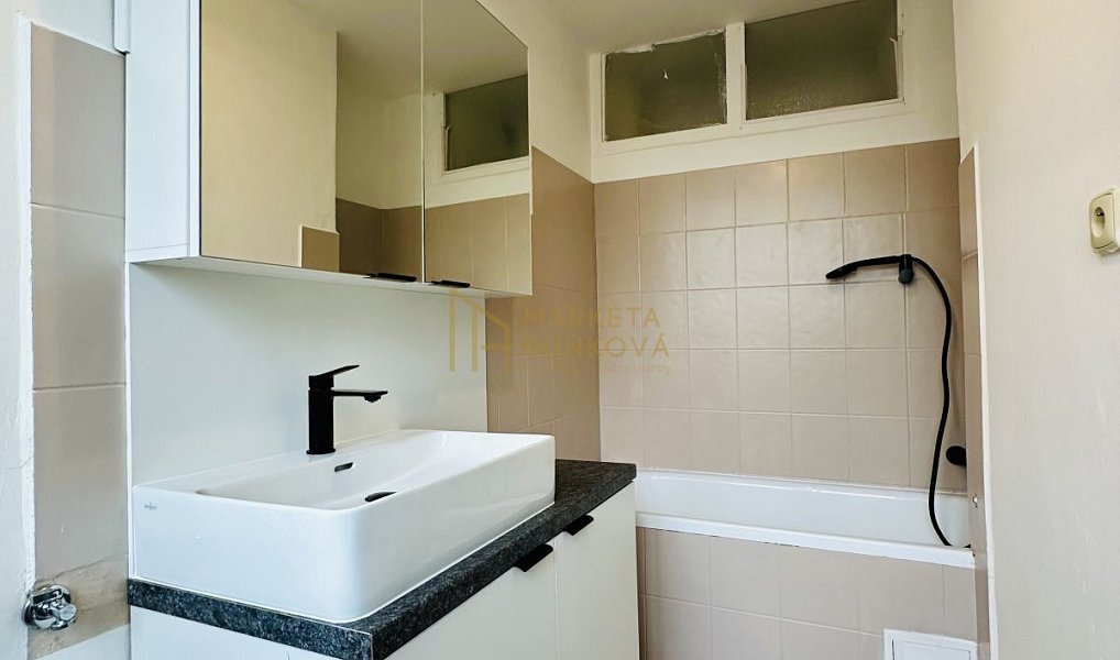 Pronájem bytu 2+1 58 m², Bartošovice – náhled fotky 12