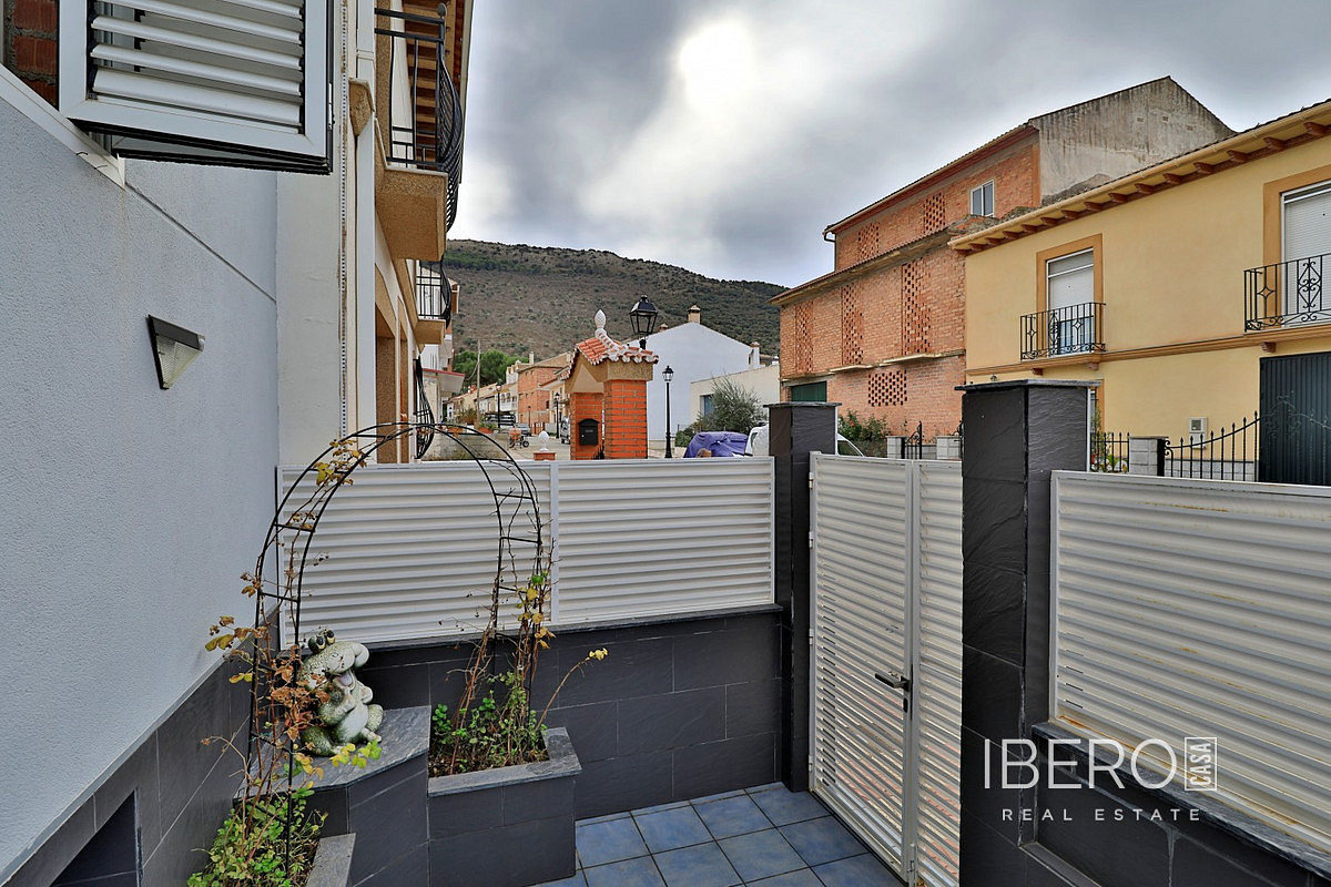 Prodej domu 220 m² s pozemkem 210 m² — photo 4
