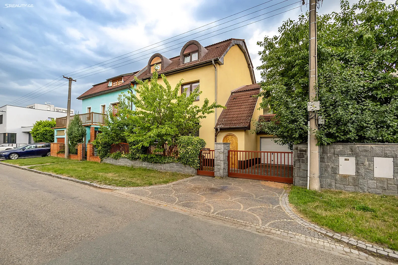 Prodej domu 250 m² — photo 2