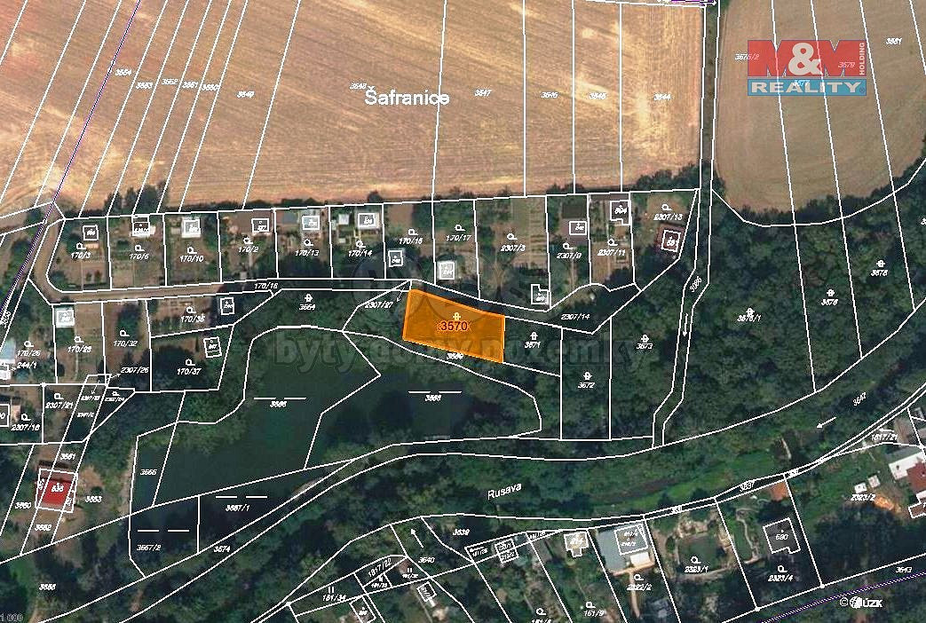 Prodej pozemku 403 m²
