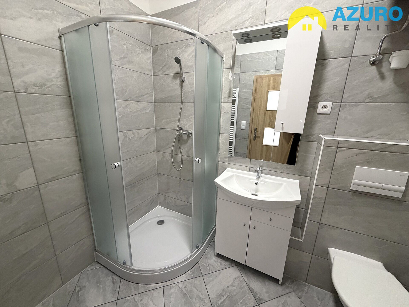 Pronájem bytu 1+kk 36 m² – fotografie 2