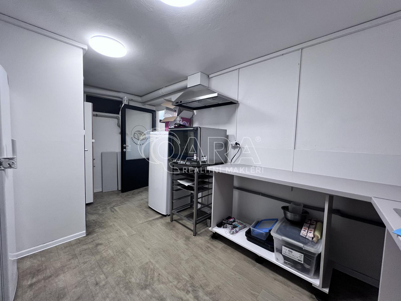 Pronájem obchodních prostor 37 m² – fotografie 4