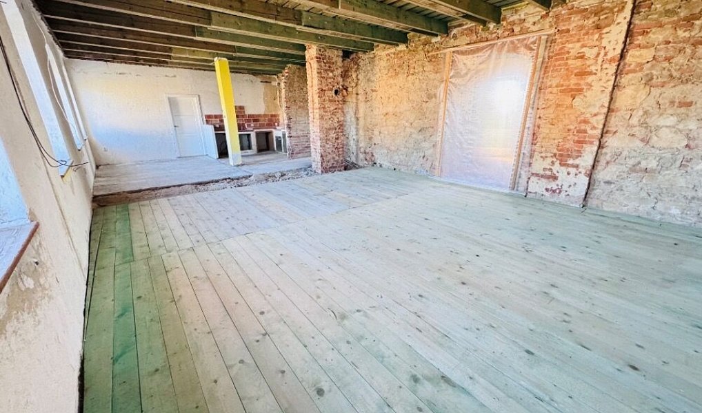 Prodej domu 328 m² s pozemkem 950 m², Vráž – náhled fotky 32