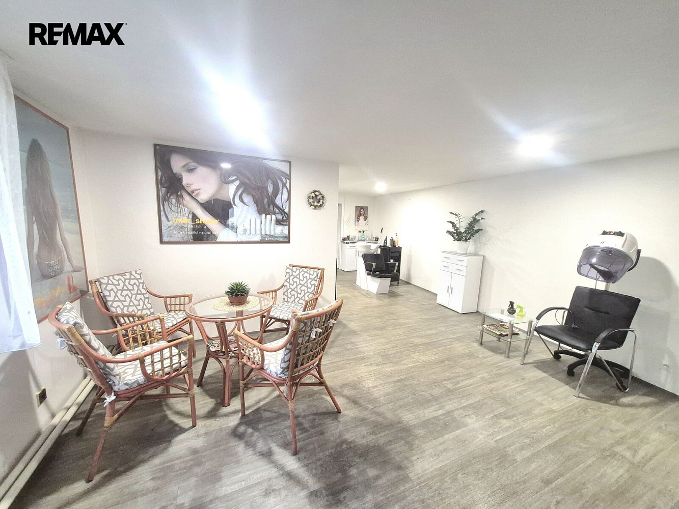 Pronájem obchodních prostor 67 m² – fotografie 3