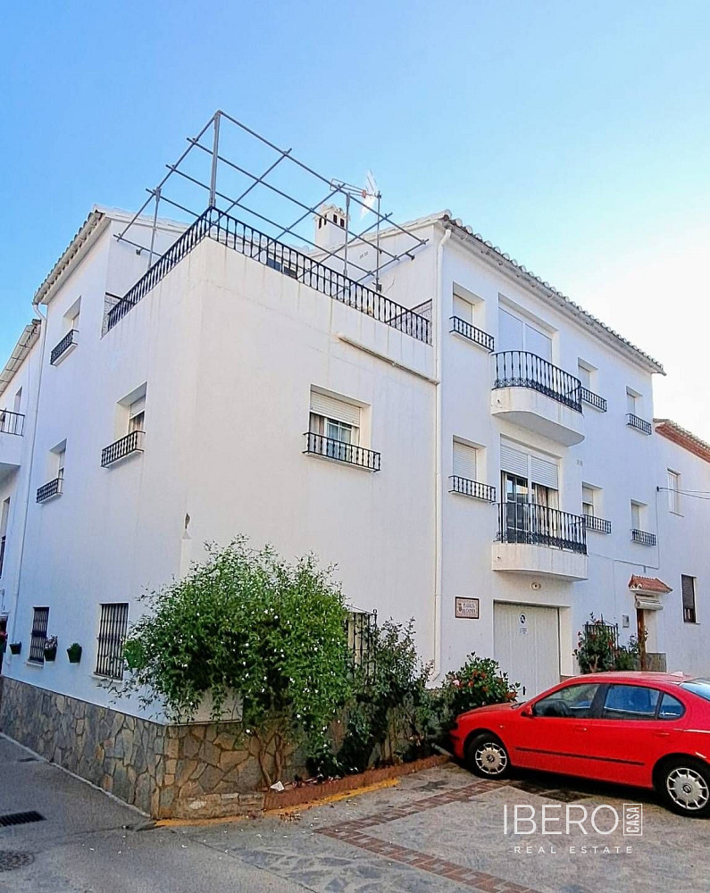 Prodej domu 300 m² s pozemkem 108 m²
