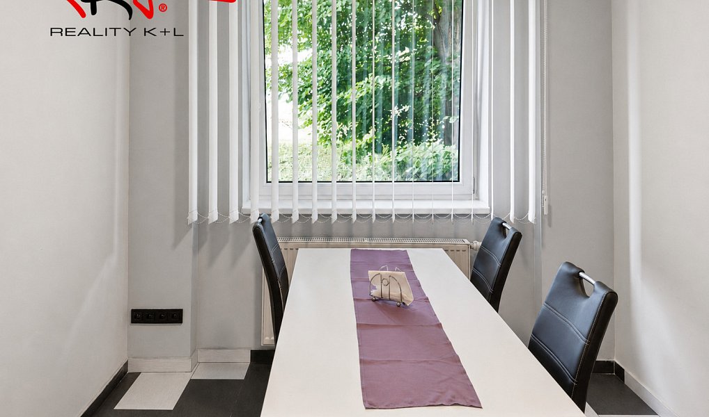 Pronájem kanceláře 32 m², Martiněves – náhled fotky 5