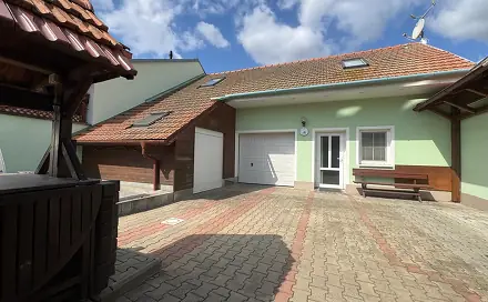 Prodej domu 210 m² s pozemkem 324 m², Julia Fučíka, Břeclav