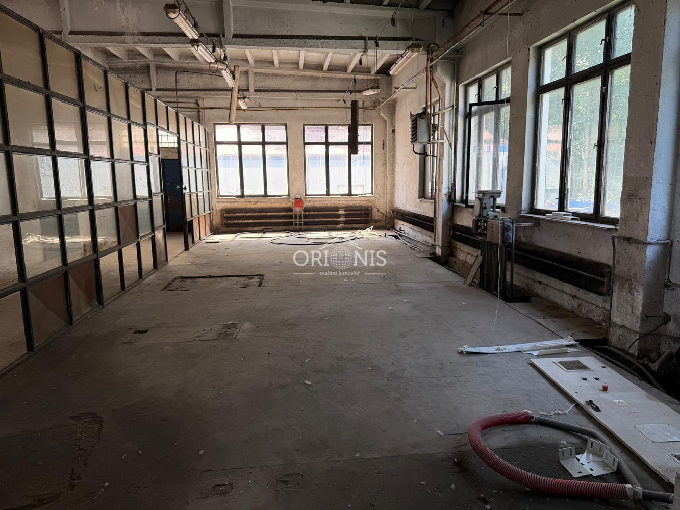 Pronájem skladovacích prostor 450 m² — photo 2