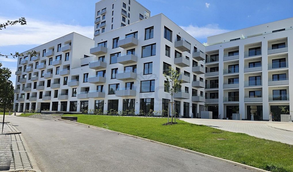 GARÁŽOVÉ STÁNÍ V ČERNÝCH POLÍCH ATRAKTIVNÍ INVESTICE S ODPOČTEM DPH, Brno – náhled fotky 2