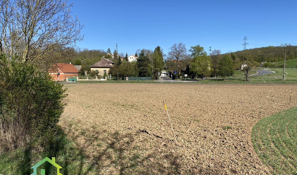 Prodej stavebního pozemku 1 000 m², Mořina – náhled fotky 5