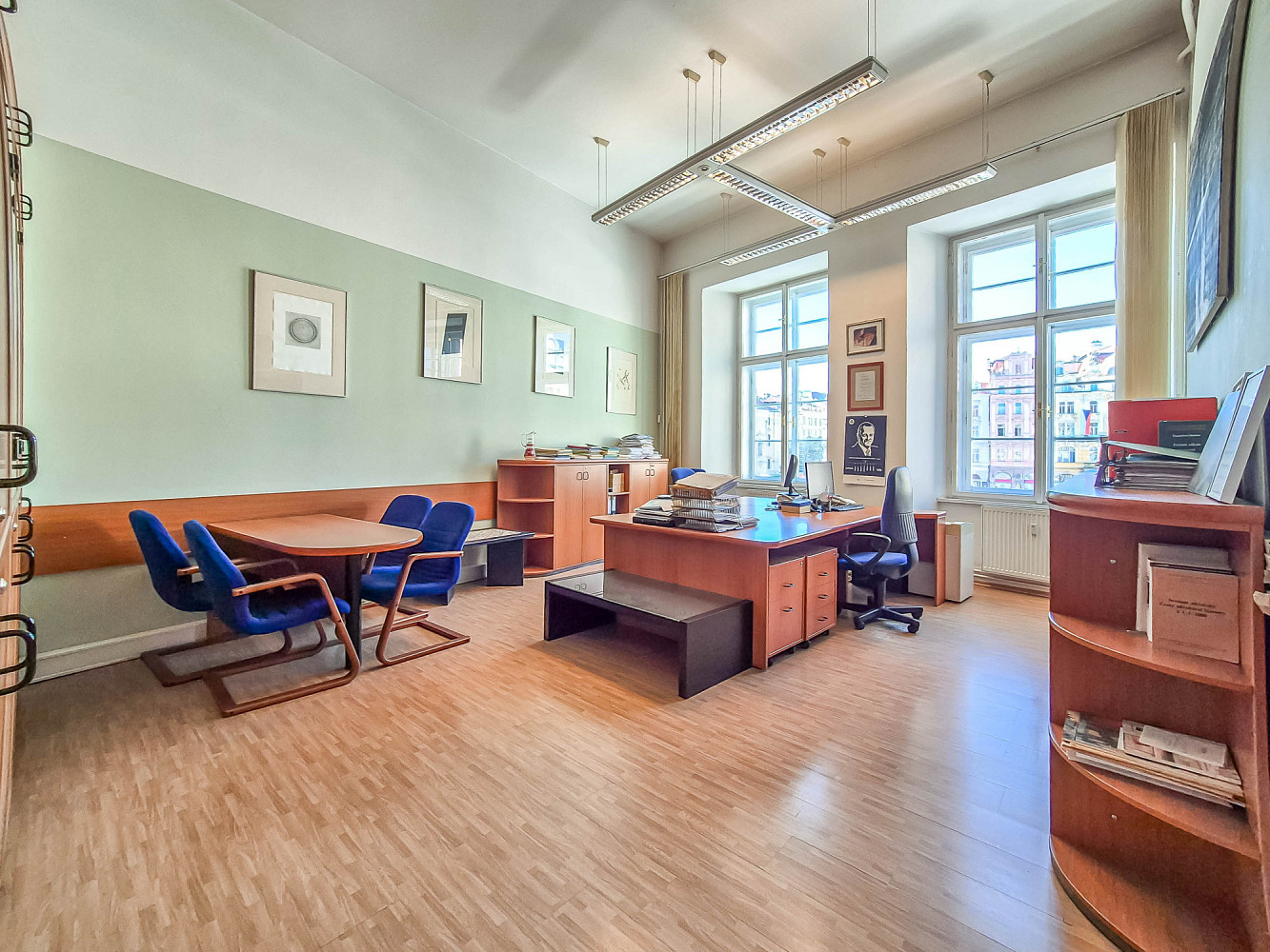 Pronájem kanceláře 175 m² – fotografie 2