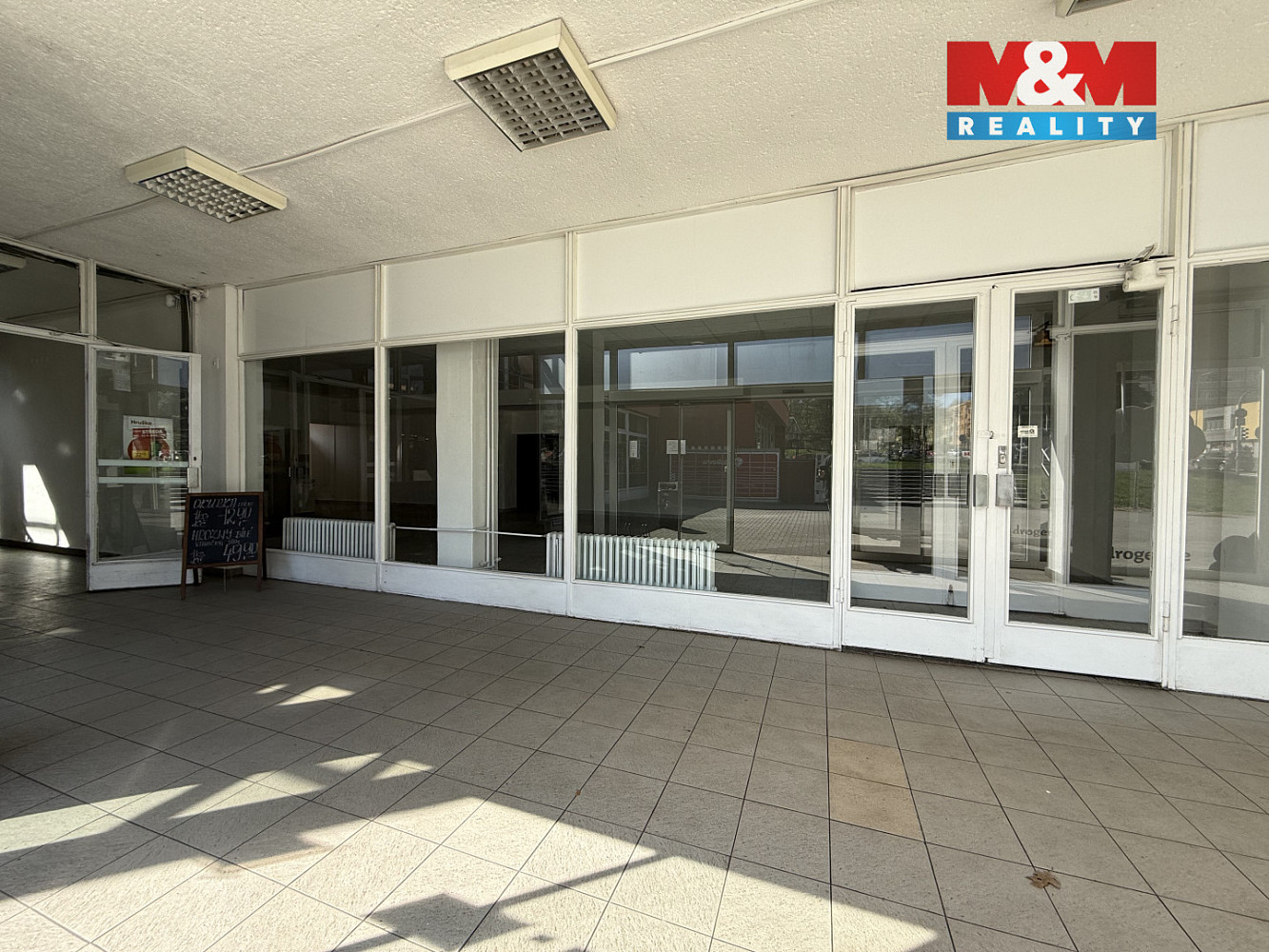 Pronájem obchodních prostor 124 m² – fotografie 2