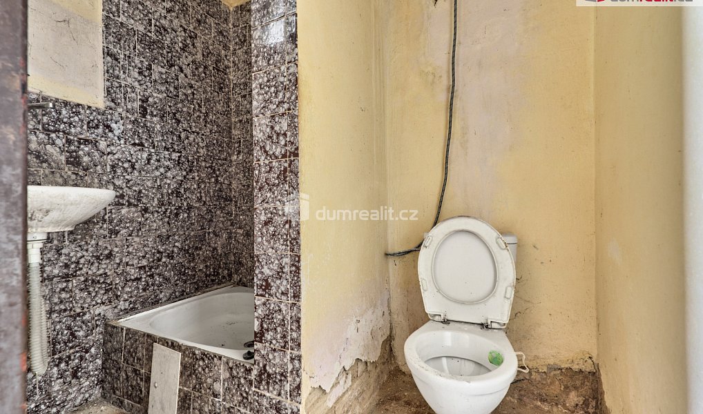 Prodej domu 200 m² s pozemkem 321 m², Kravaře – náhled fotky 12
