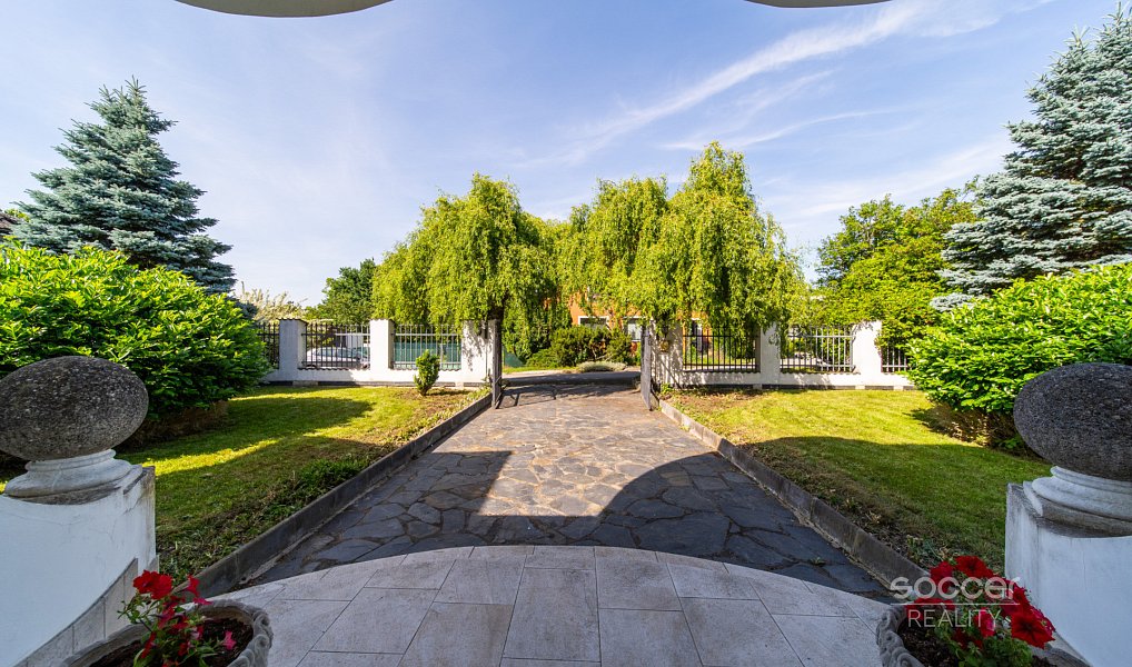Prodej domu 598 m² s pozemkem 2 298 m², Říčany – náhled fotky 11