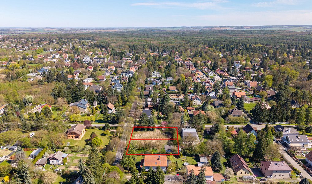 Prodej stavebního pozemku 888 m², Praha – náhled fotky 3