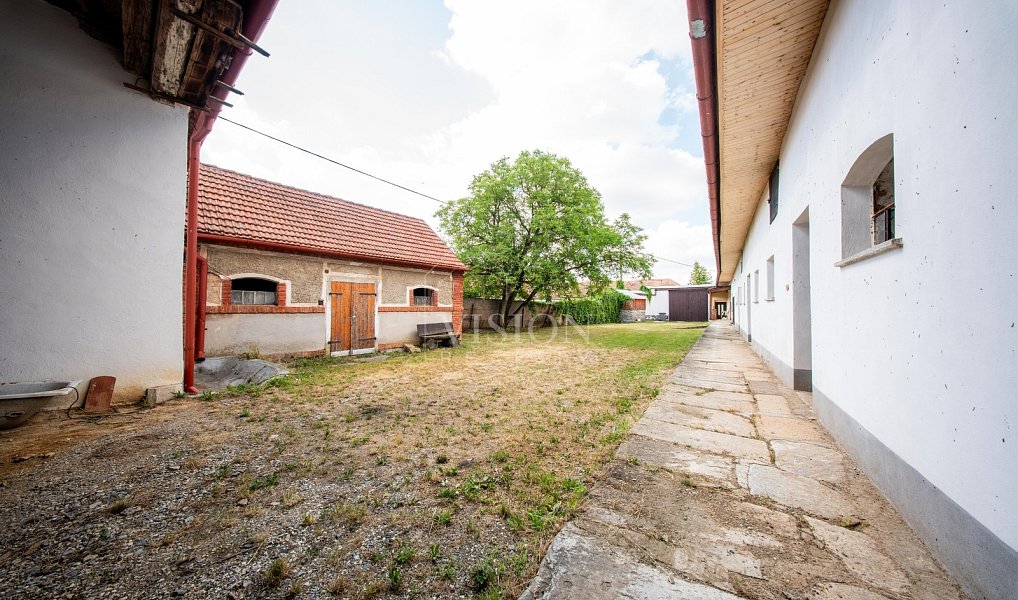 Prodej domu 198 m² s pozemkem 1 268 m², Pálovice – náhled fotky 11