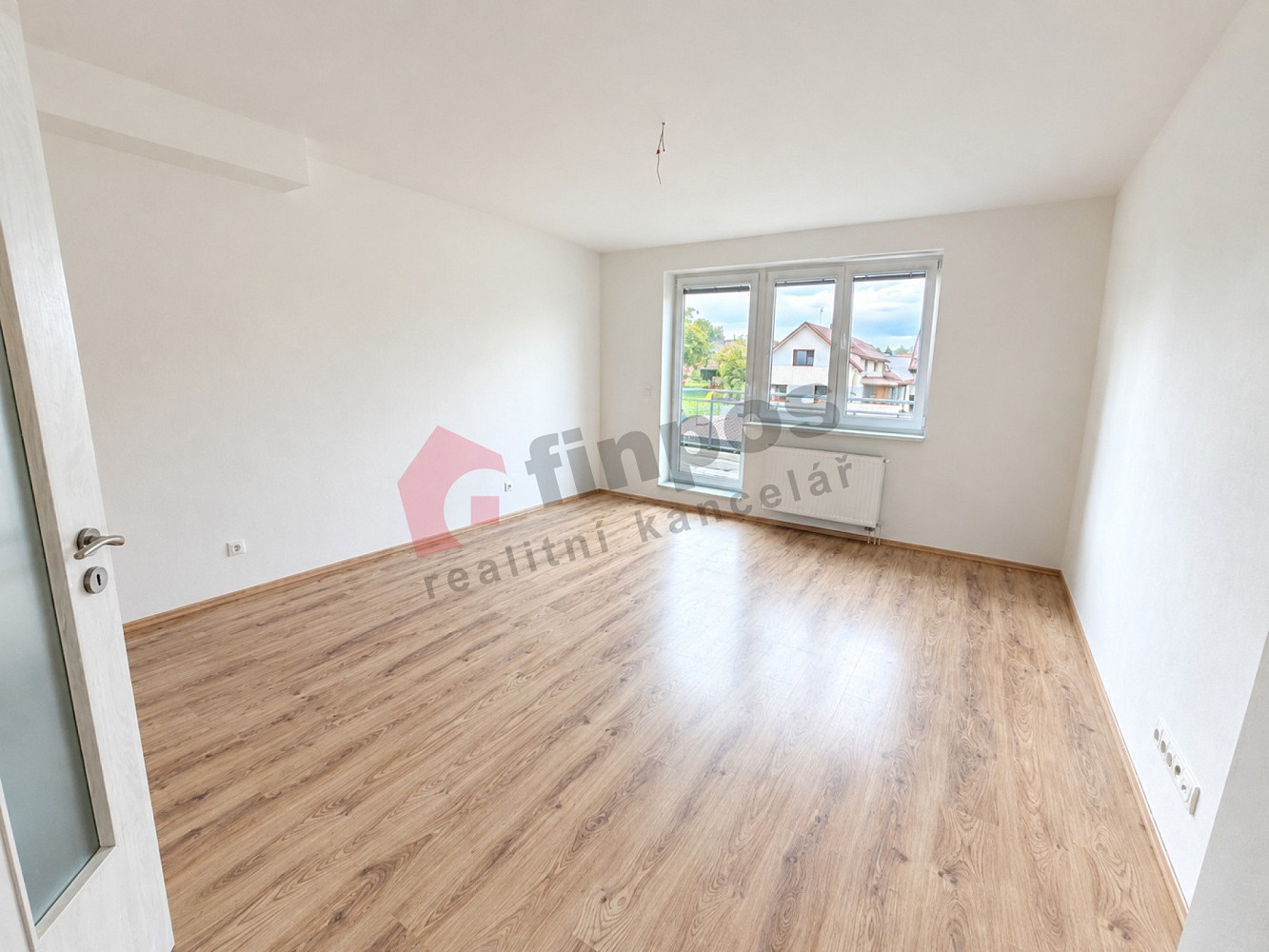Pronájem bytu 1+kk 27 m² – fotografie 2
