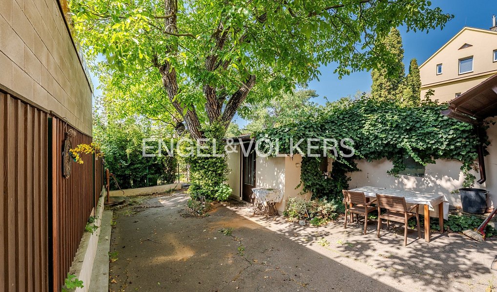 Pronájem domu 196 m² s pozemkem 382 m², Praha – náhled fotky 9