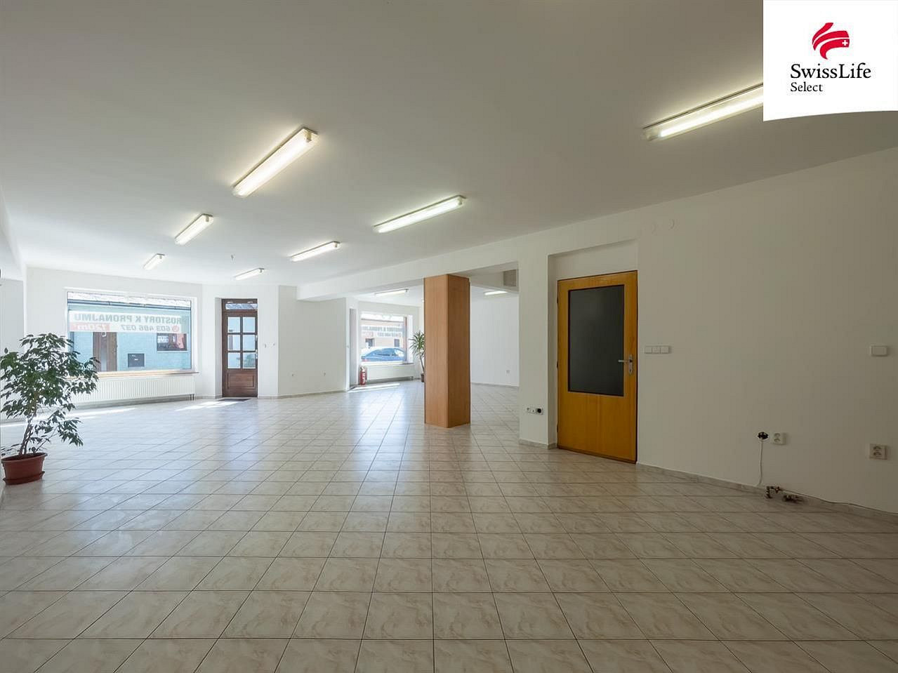 Pronájem obchodních prostor 120 m²