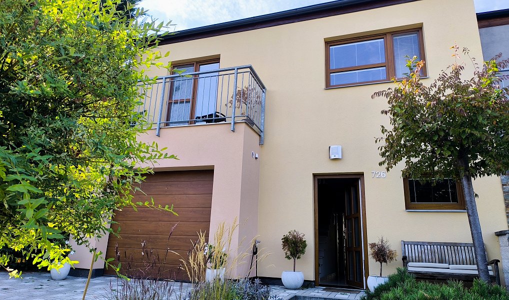 Pronájem rodinného domu, 170 m², Praha-východ, Bašť