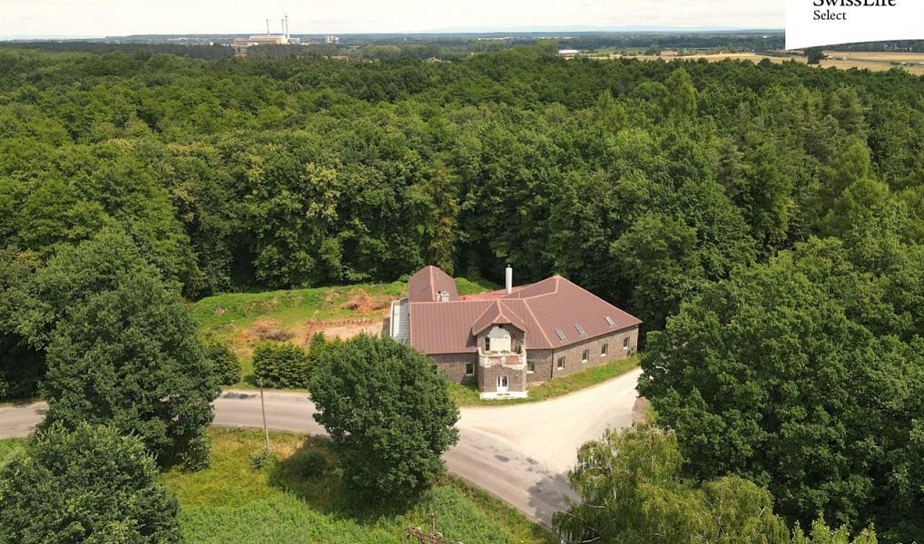 Prodej obchodních prostor 799 m², Čeperka – náhled fotky 2