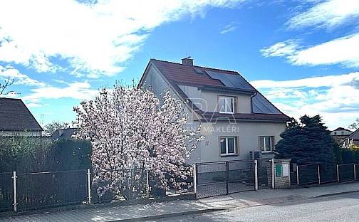 Prodej domu 166 m² s pozemkem 800 m², 1. máje, Dobrovice, okres Mladá Boleslav