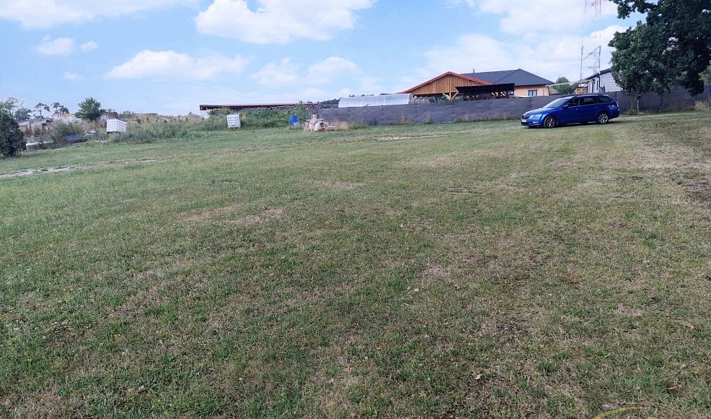 Prodej stavebního pozemku 800 m², Chotýčany – náhled fotky 3