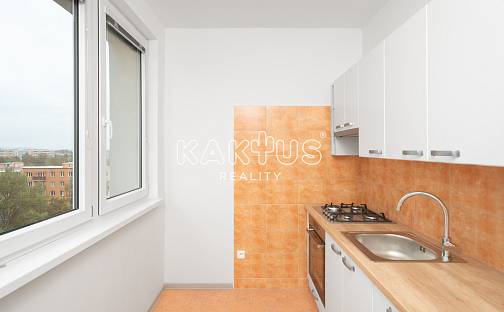 Pronájem bytu 2+1 56 m², Vietnamská, Ostrava - Poruba