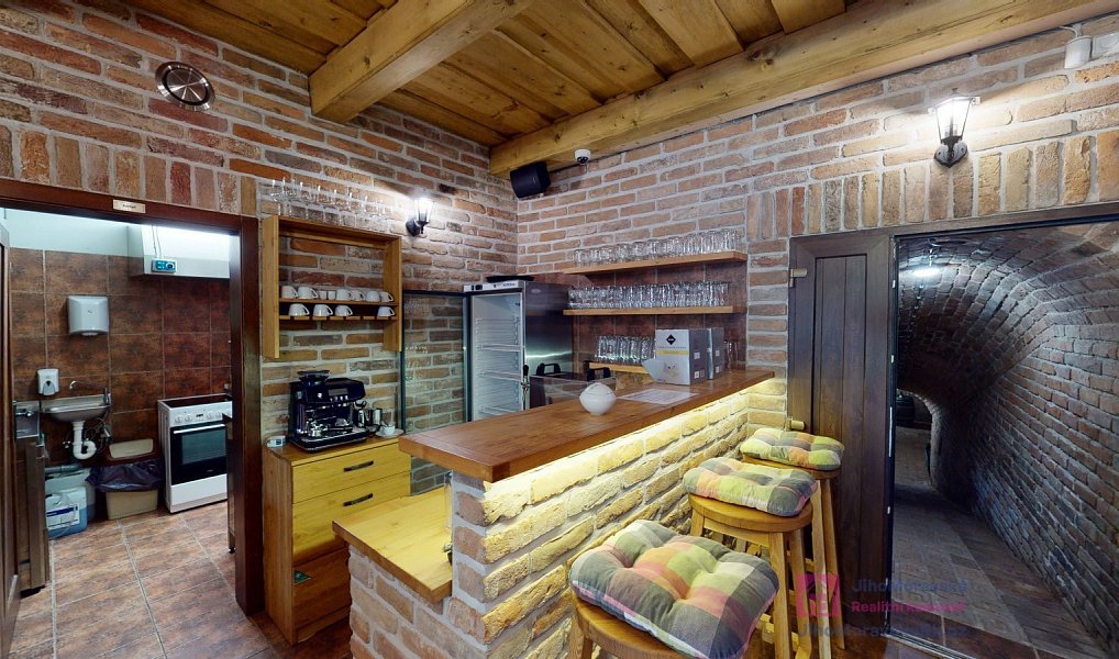 Prodej ubytovacího objektu 664 m², Bulhary – náhled fotky 29