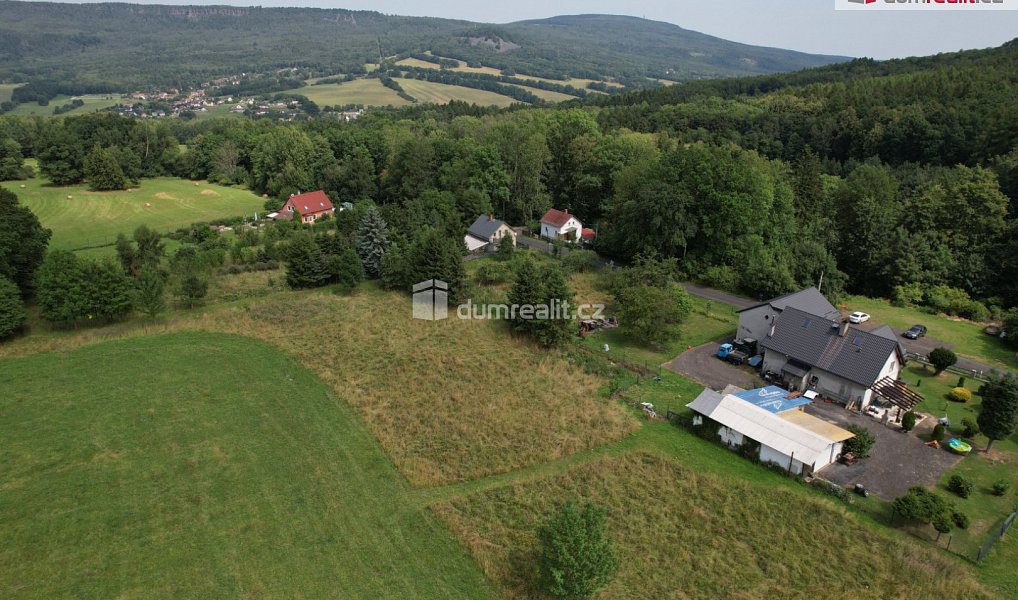 Prodej stavebního pozemku 4 227 m², Libouchec – náhled fotky 2