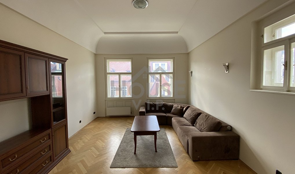 Pronájem bytu 3+1 89 m², Praha – náhled fotky 2