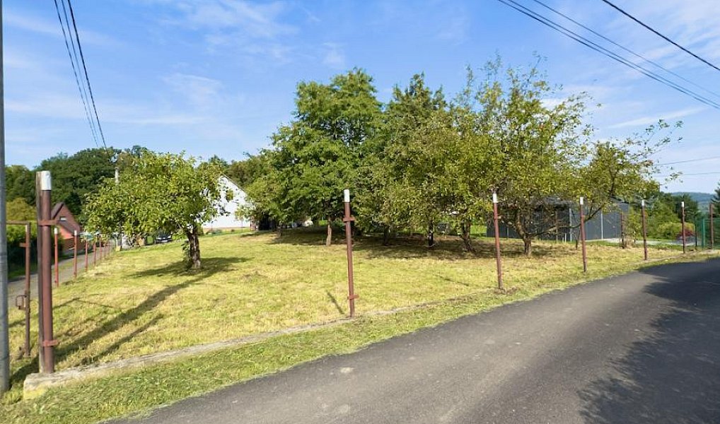 Prodej stavebního pozemku 744 m², Horní Police – náhled fotky 2