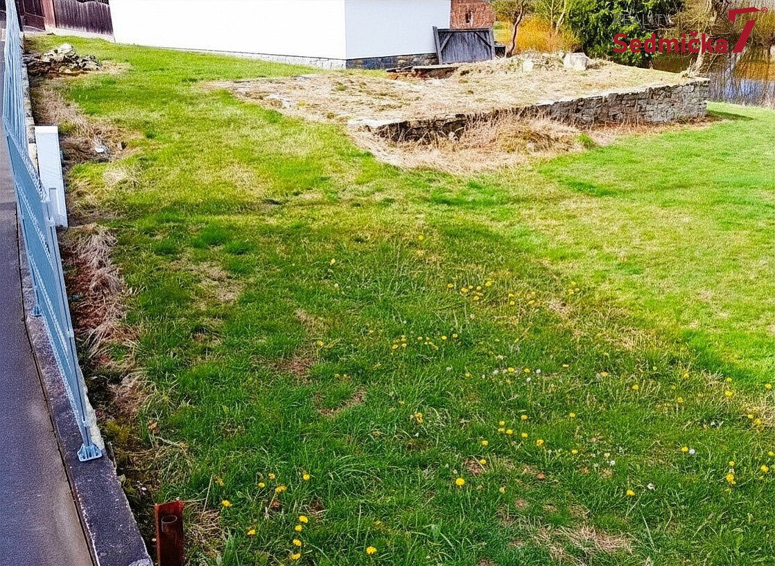 Prodej stavebního pozemku 1 320 m² – fotografie 4