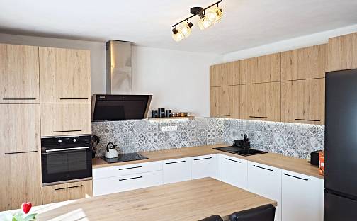 Prodej domu 190 m² s pozemkem 809 m², nám. Míru, Úsov, okres Šumperk
