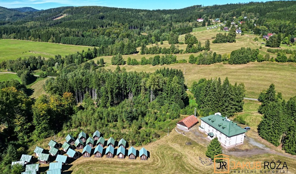 Prodej ubytovacího objektu 1 333 m², Heřmánkovice – náhled fotky 12
