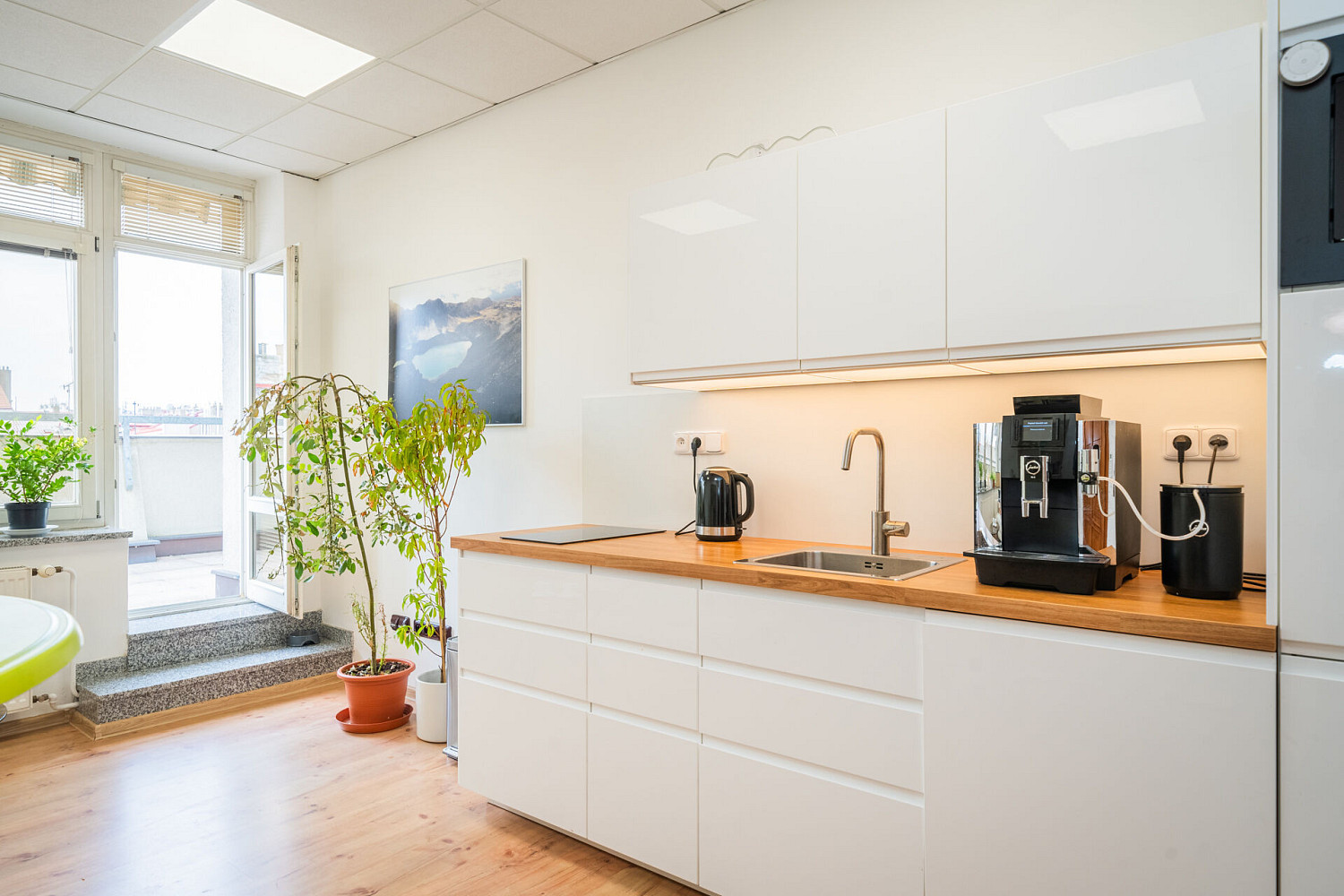 Pronájem kanceláře 21 m² — photo 3