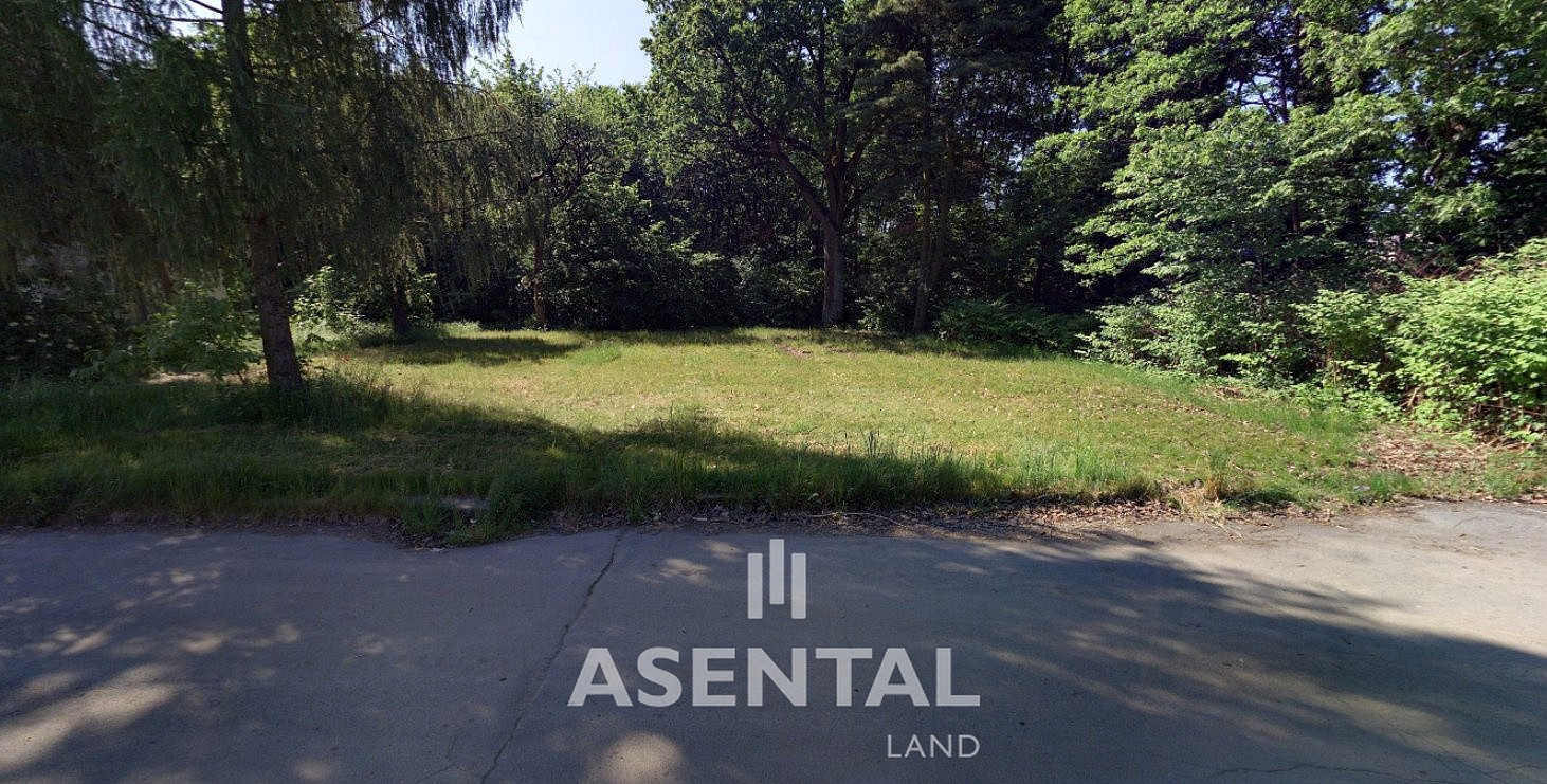 Prodej komerčního pozemku 8 447 m²