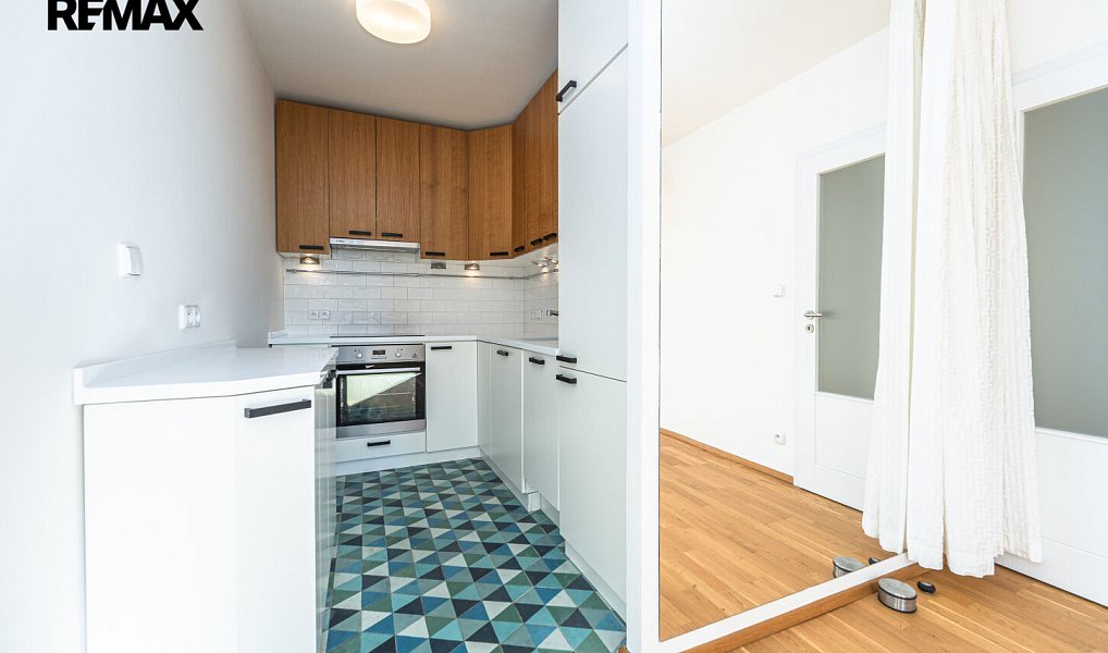 Pronájem bytu 2+kk 43 m², Praha – náhled fotky 6