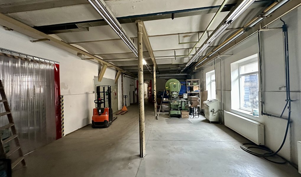 Prodej výrobních prostor 2 400 m², Varnsdorf – náhled fotky 21